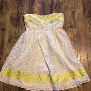 Strapless lace boutique dress